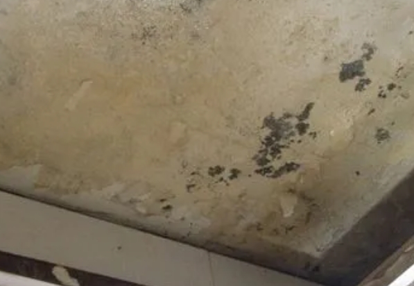 上林阳台漏水维修公司分享下上林卫生间渗水维修需要注意哪些问题。